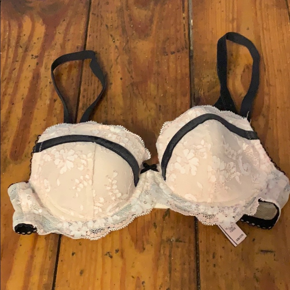 Victoria’s Secret dream Angels Demi bra 32b